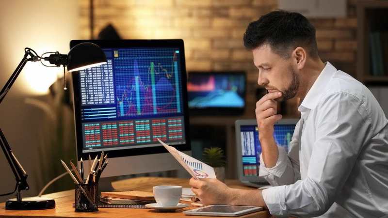 Currency Trading Techniques for Prediction